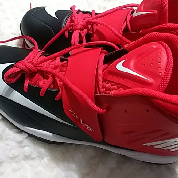 NWOB Nike flywire football cleats red/black/white - Picture 4 of 5
